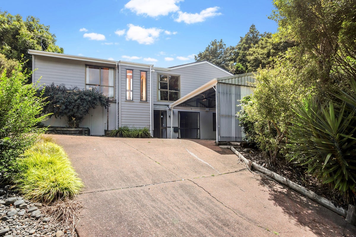 184 Everglade Drive, Totara Heights, Auckland - Carousel 2