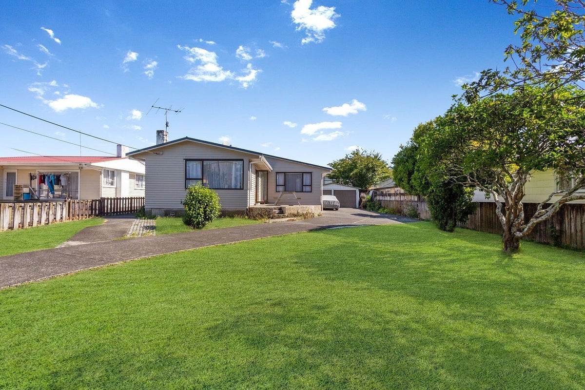 18 Saint Leonards Road, Kelston, Auckland - Carousel 11