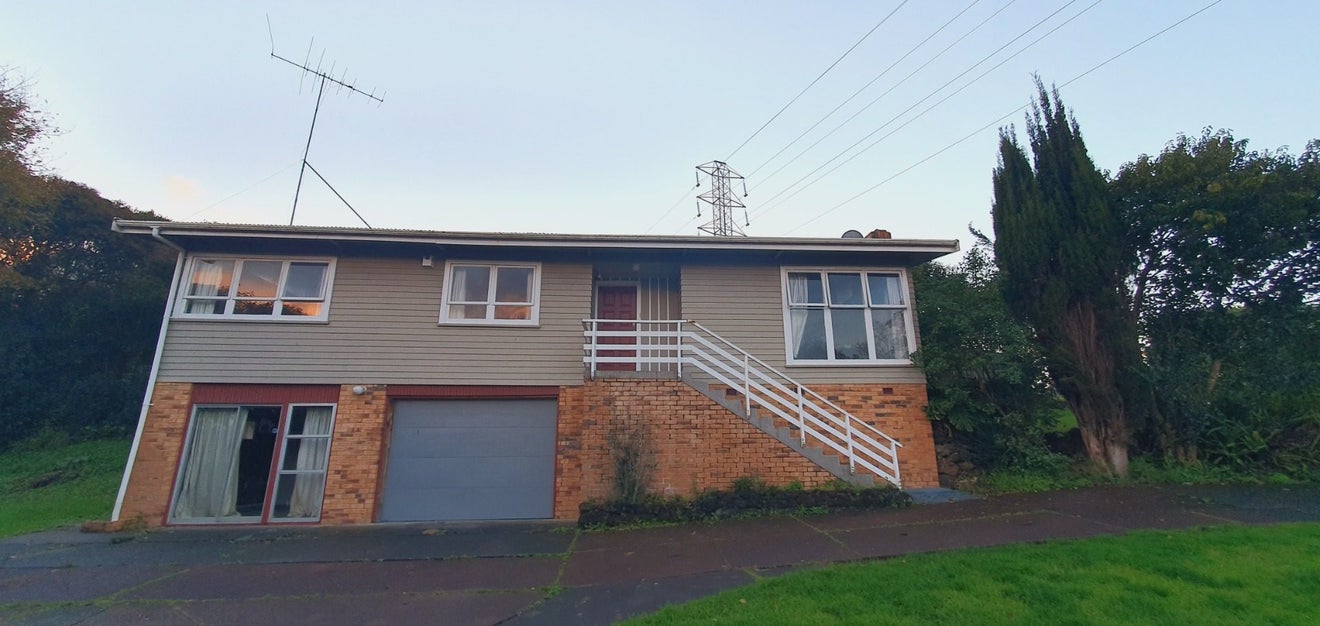 97 Hendry Avenue, Hillsborough, Auckland - Carousel 1