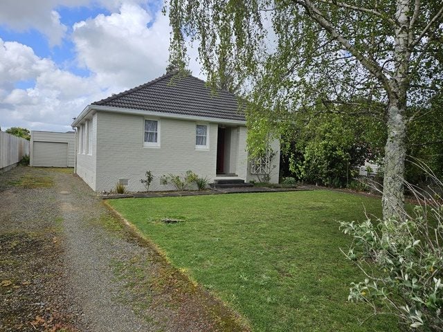 41 Ihle Street, Terrace End, Palmerston North - Carousel 1