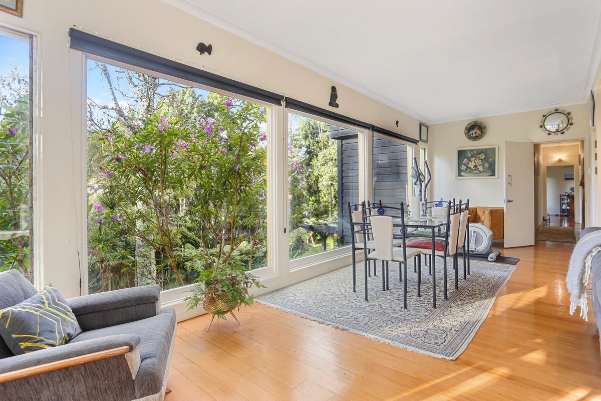 218 Atkinson Road, Titirangi, Waitakere - Carousel 2