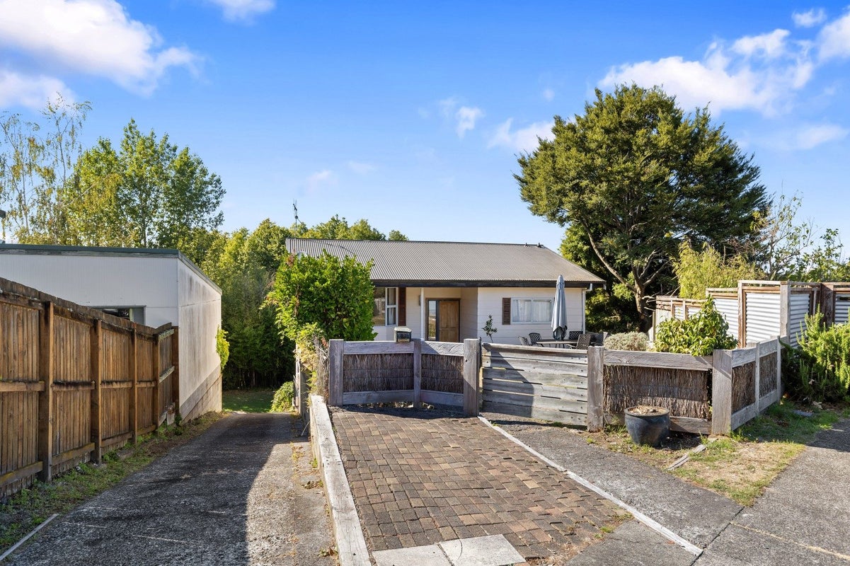 9 Armstrong Grove, Hilltop, Taupo - Carousel 18