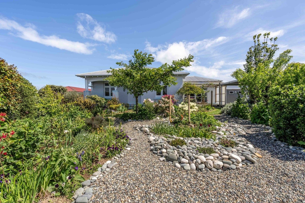 27 Lothian Crescent, Strathern, Invercargill - Carousel 1