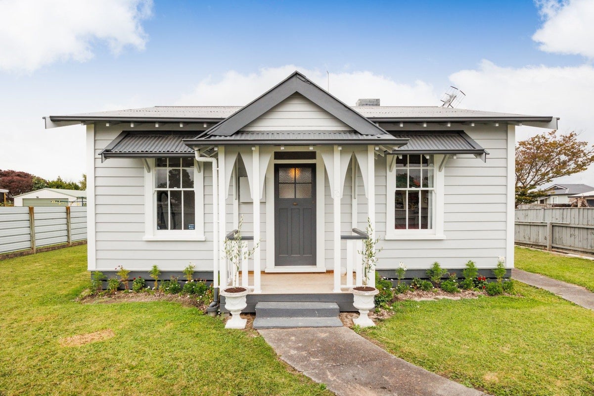 70 Milson Line, Milson, Palmerston North - Carousel 1