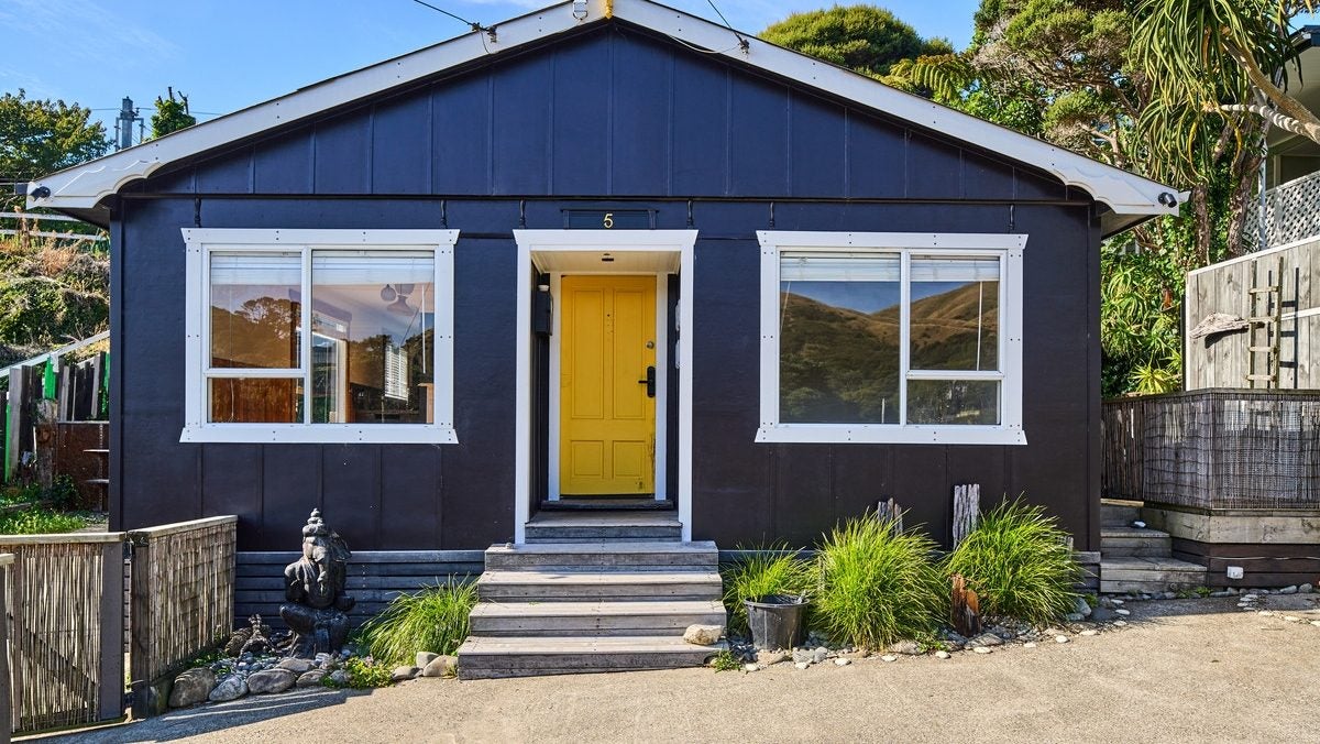 5 Takutai Road, Pukerua Bay, Porirua - Carousel 1