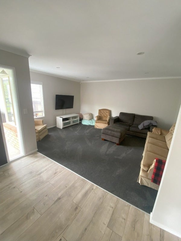7 Phoebe Meikle Place, Torbay, Auckland - Carousel 2