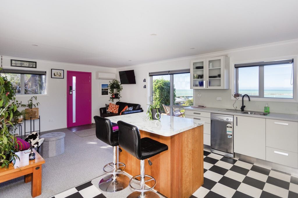 69A Tees Street, South Hill, Oamaru - Carousel 2