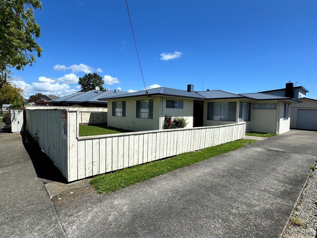 21 Monrad Street, Highbury, Palmerston North - Carousel 1