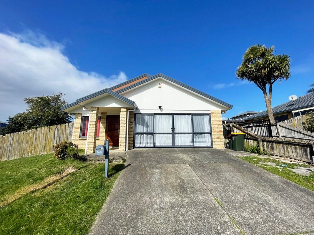 2 Genesis Place, Flat Bush, Auckland - Carousel 1