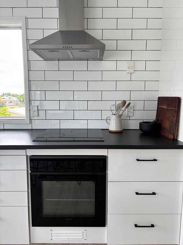 9 Sillary Street, Hamilton East, Hamilton - Carousel 2