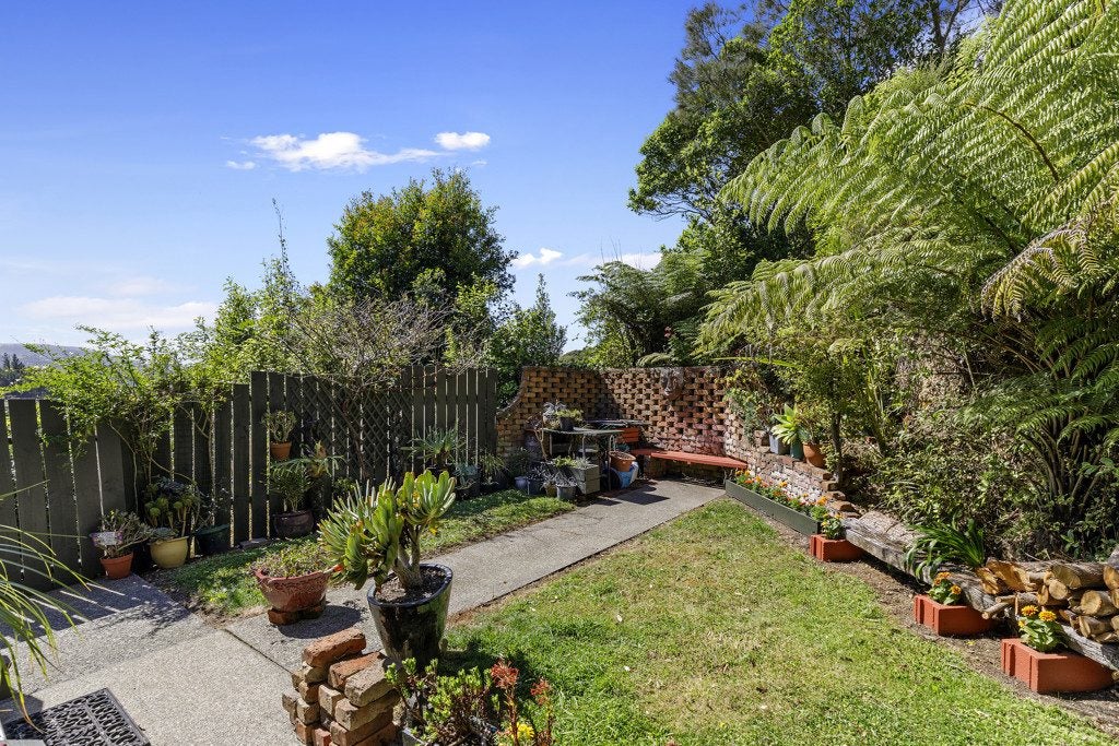 12 Willcox Grove, Naenae, Lower Hutt - Carousel 30
