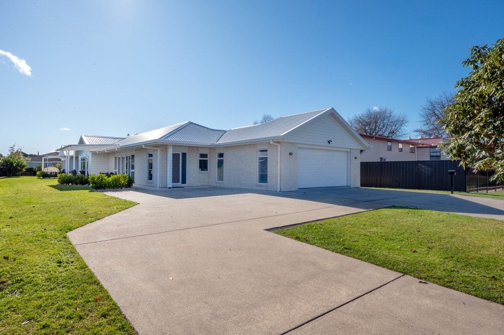 5 Holland Street, Glenholme, Rotorua - Carousel 1