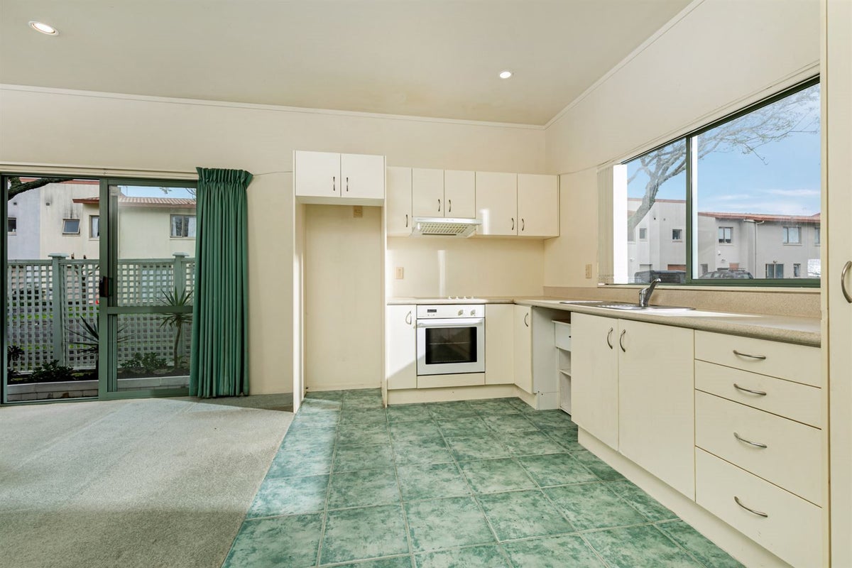 16 Vitex Lane, Henderson, Auckland - Carousel 2