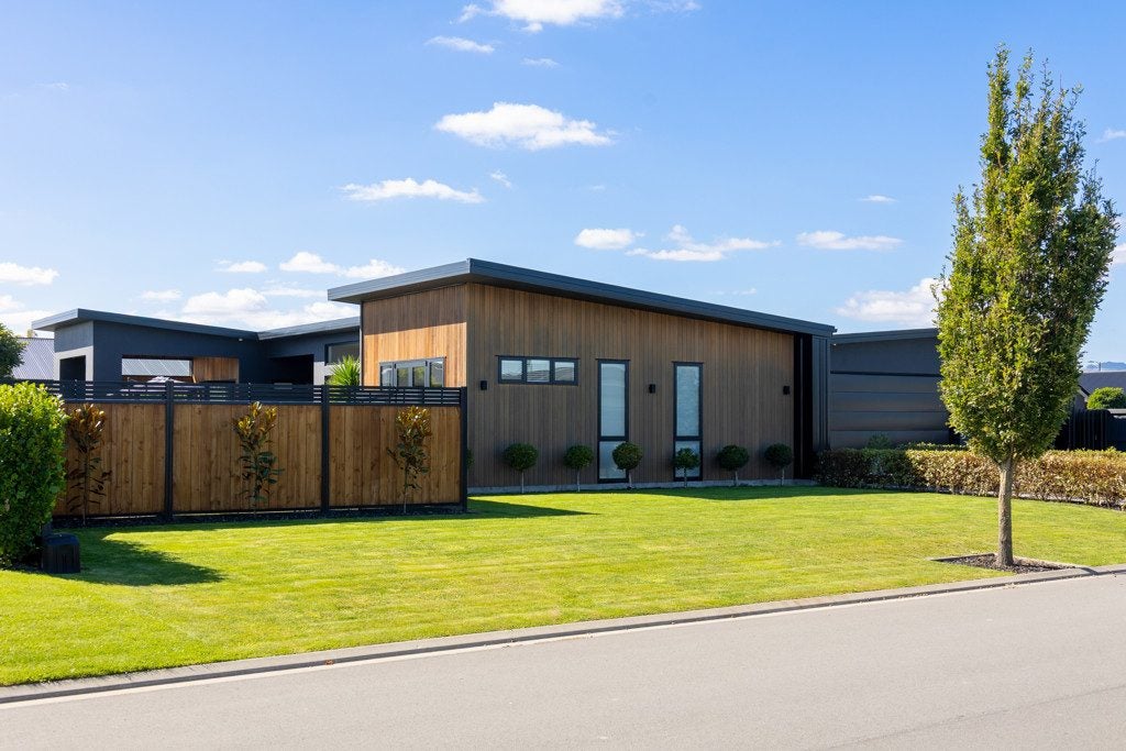 7 Veuve Drive, Lincoln, Lincoln - Carousel 2