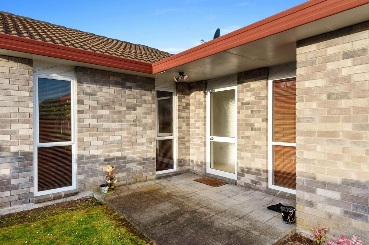 9 Endeavour Avenue, Flagstaff, Hamilton - Carousel 11