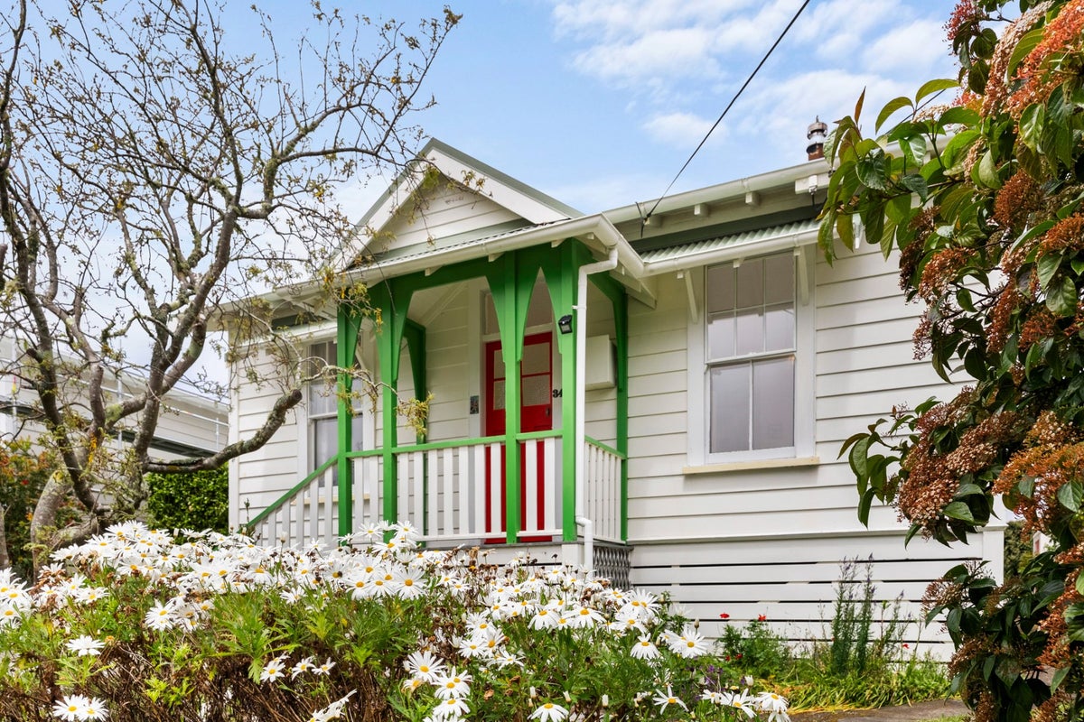 34 Tarikaka Street, Ngaio, Wellington - Carousel 1