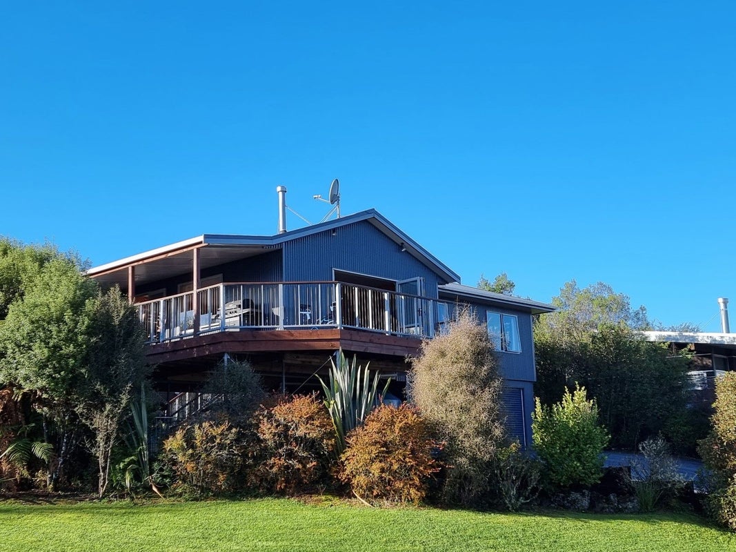 3 Ranui Place, Moana, Moana - Carousel 1