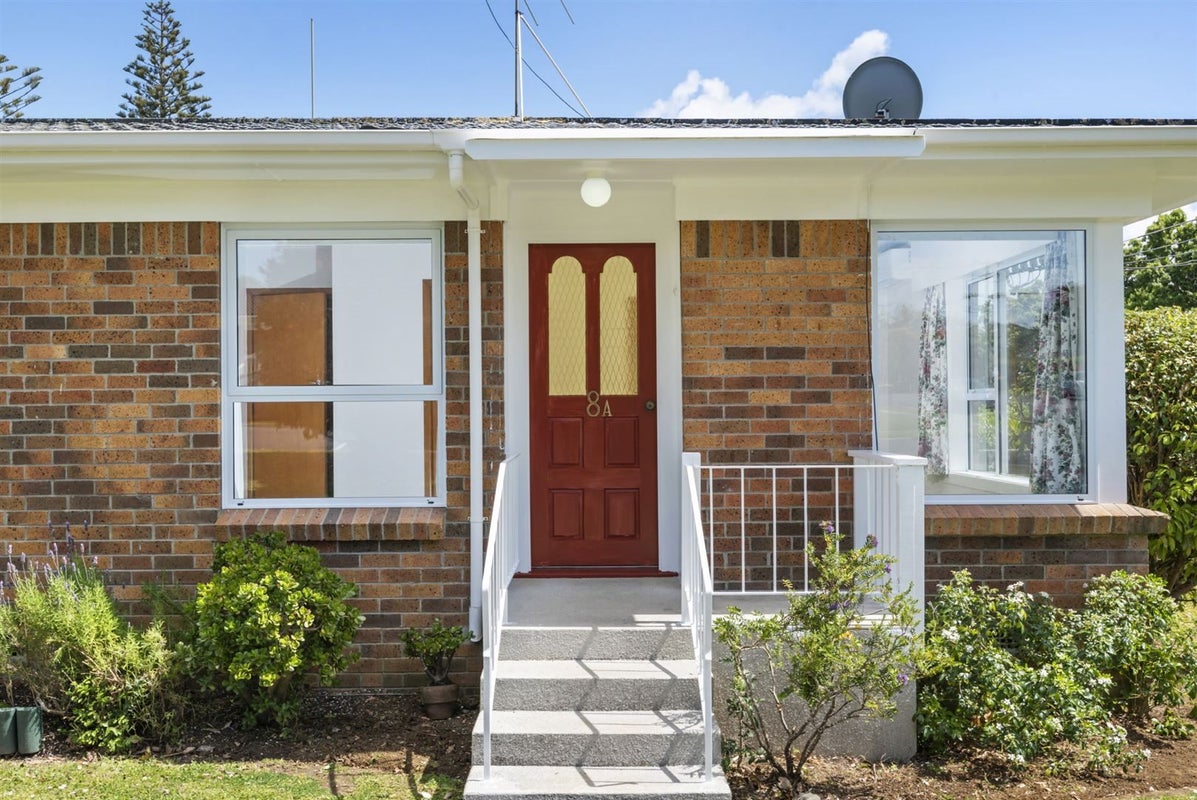 1/8 Waterloo Road, Milford, Auckland - Carousel 2