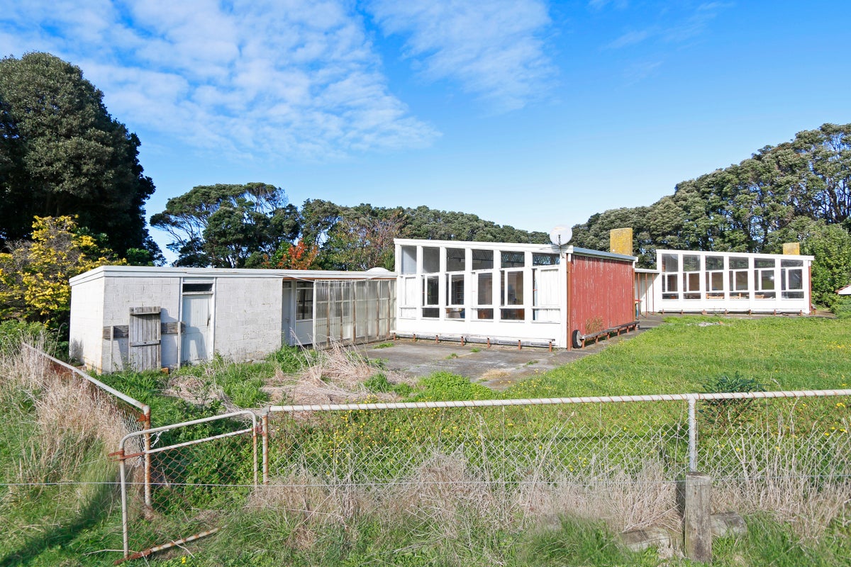 9 Oeo Road, Hawera - Carousel 1