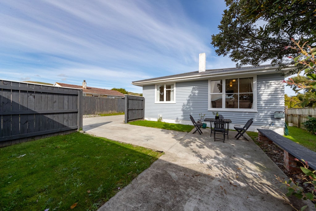 3 Natone Street, Waitangirua, Porirua - Carousel 2
