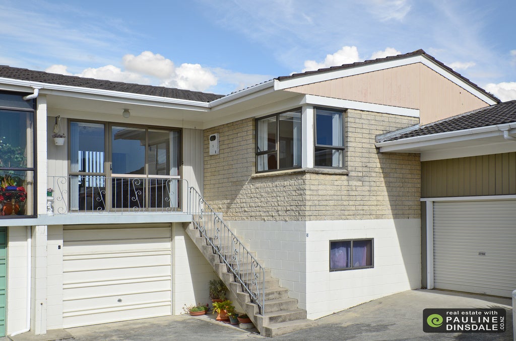 27 Kamo Road, Regent, Whangarei - Carousel 1