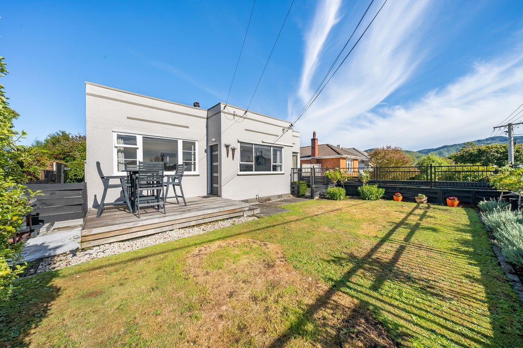 16 John Street, Trentham, Upper Hutt - Carousel 1