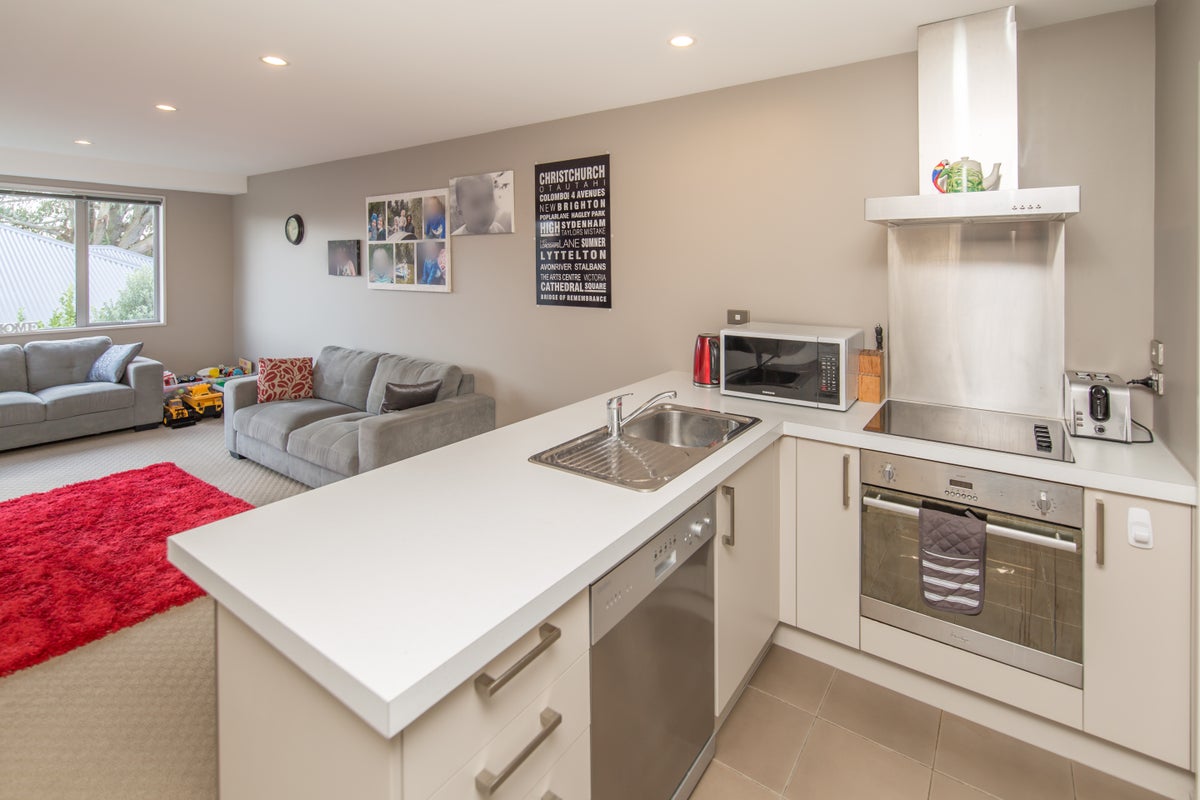 2/82 Southampton Street, Sydenham, Christchurch - Carousel 2