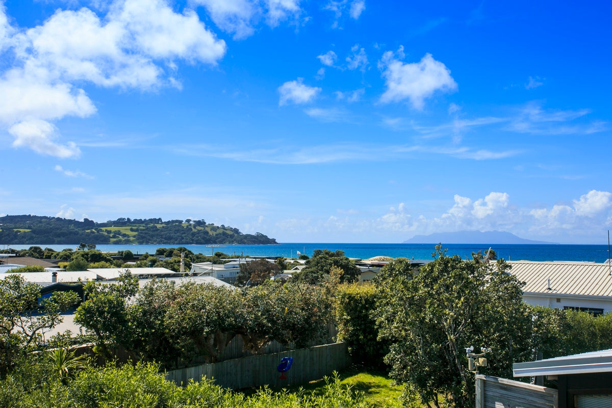 1/23 Meiklejohn Way, Omaha, Auckland - Carousel 2