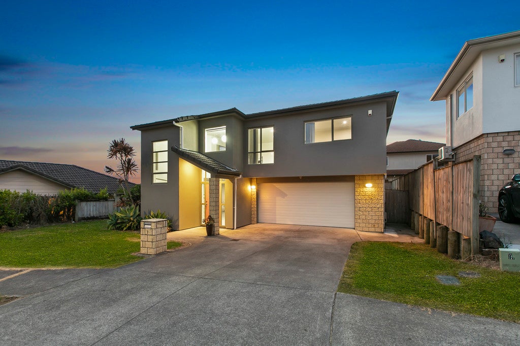 7 Noble Court, Flat Bush, Auckland - Carousel 1
