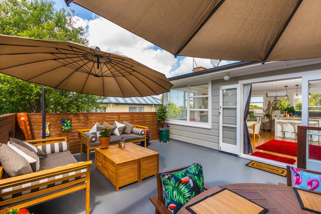 1/42 Holland Road, Fairfield, Hamilton - Carousel 2