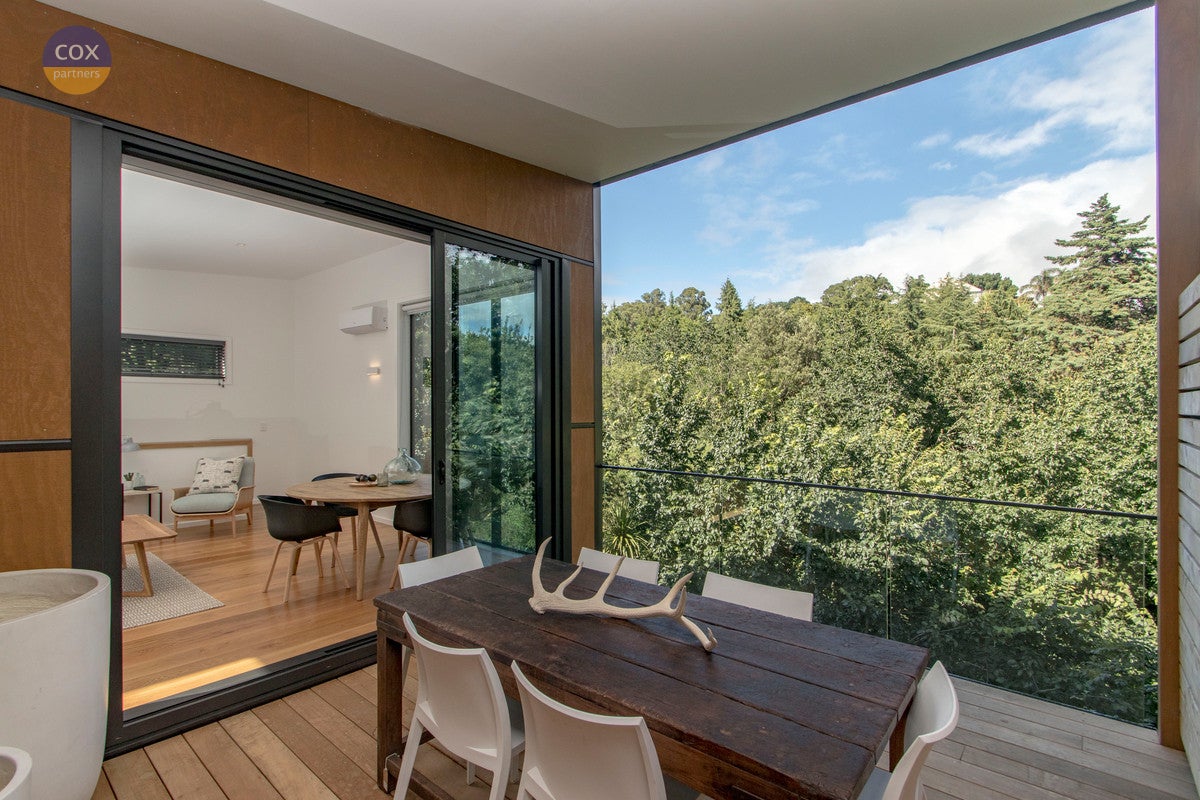 31 Burns Road, Hospital Hill, Napier - Carousel 1