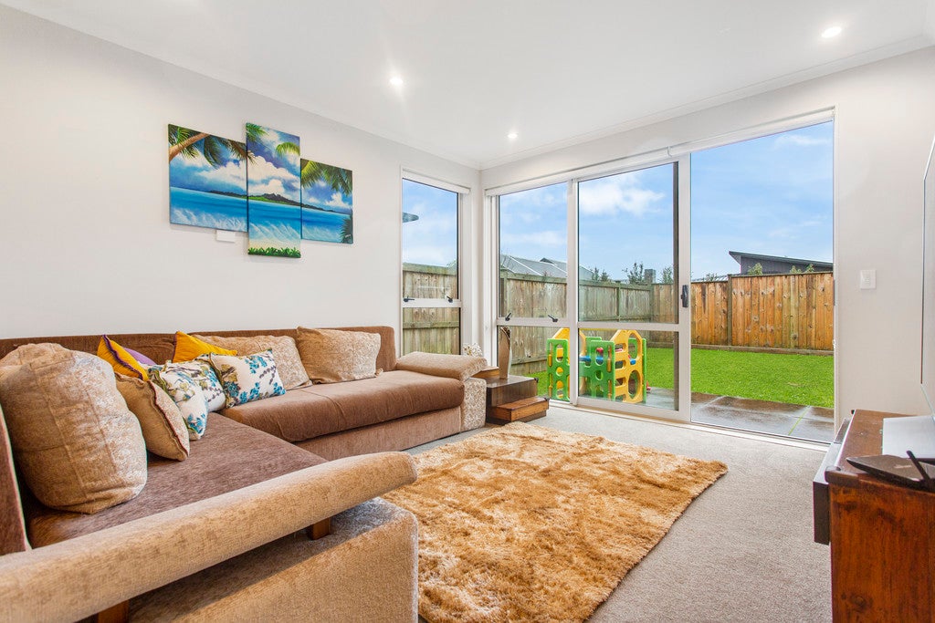 39 Costa Viva Crescent, Karaka, Papakura - Carousel 2