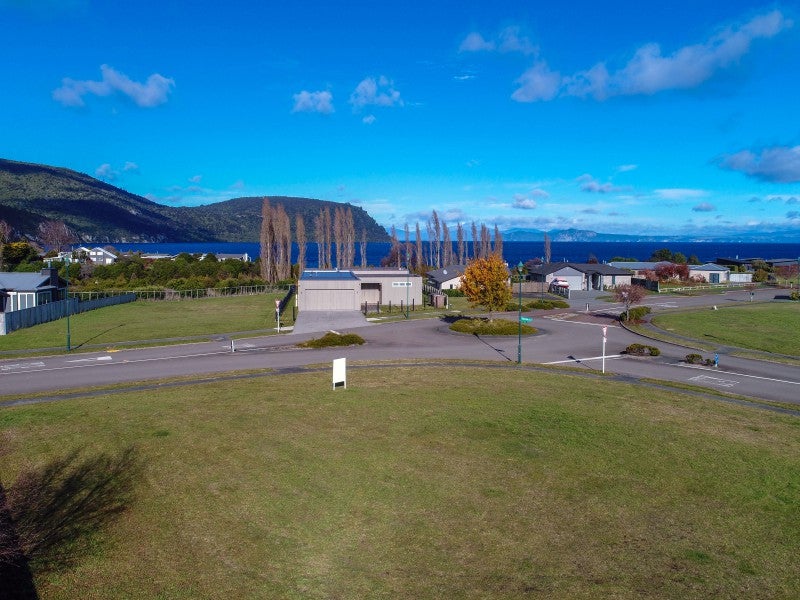 164 Lisland Drive, Kinloch, Taupo - Carousel 2