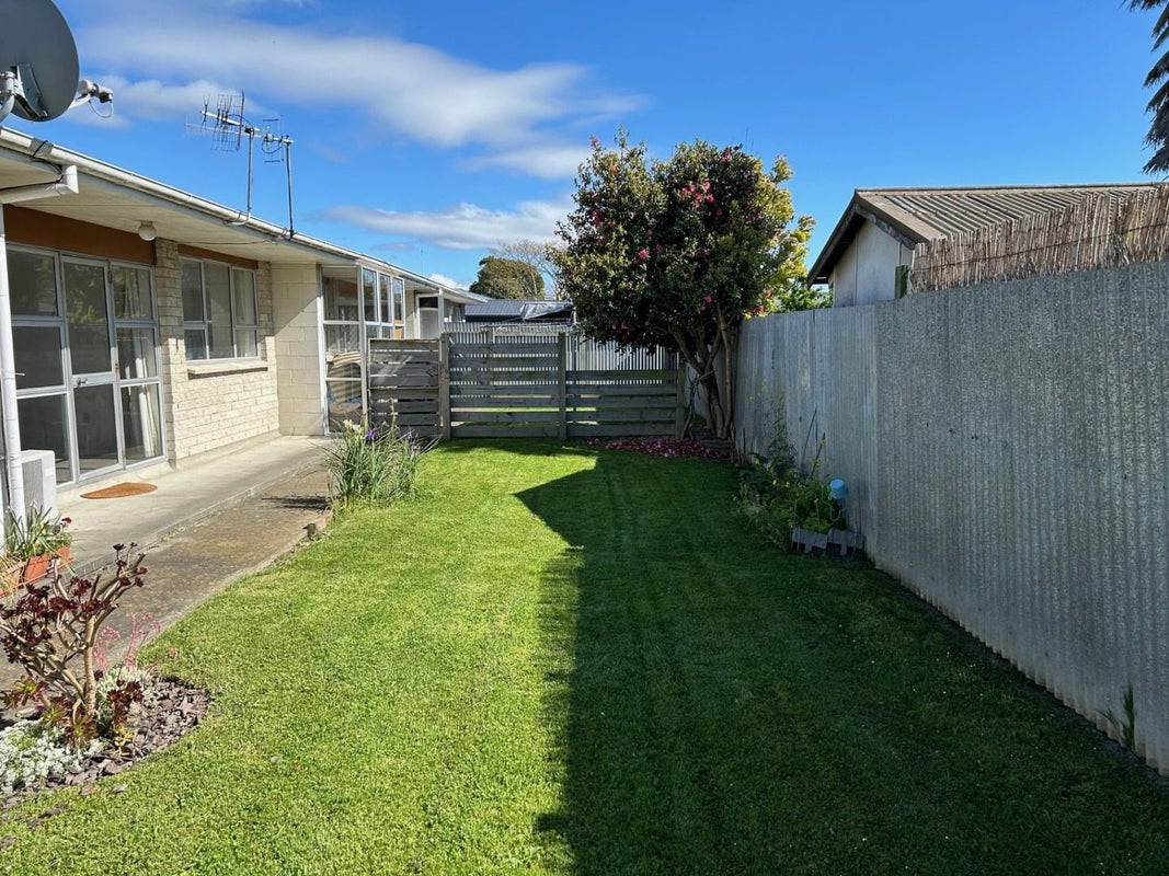 3/202 Warwick Road, Mayfair, Hastings - Carousel 2