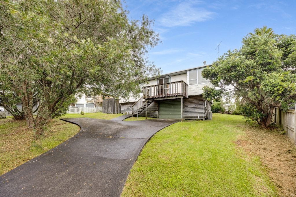 10A Cedar Terrace, Stanmore Bay, Whangaparaoa - Carousel 1