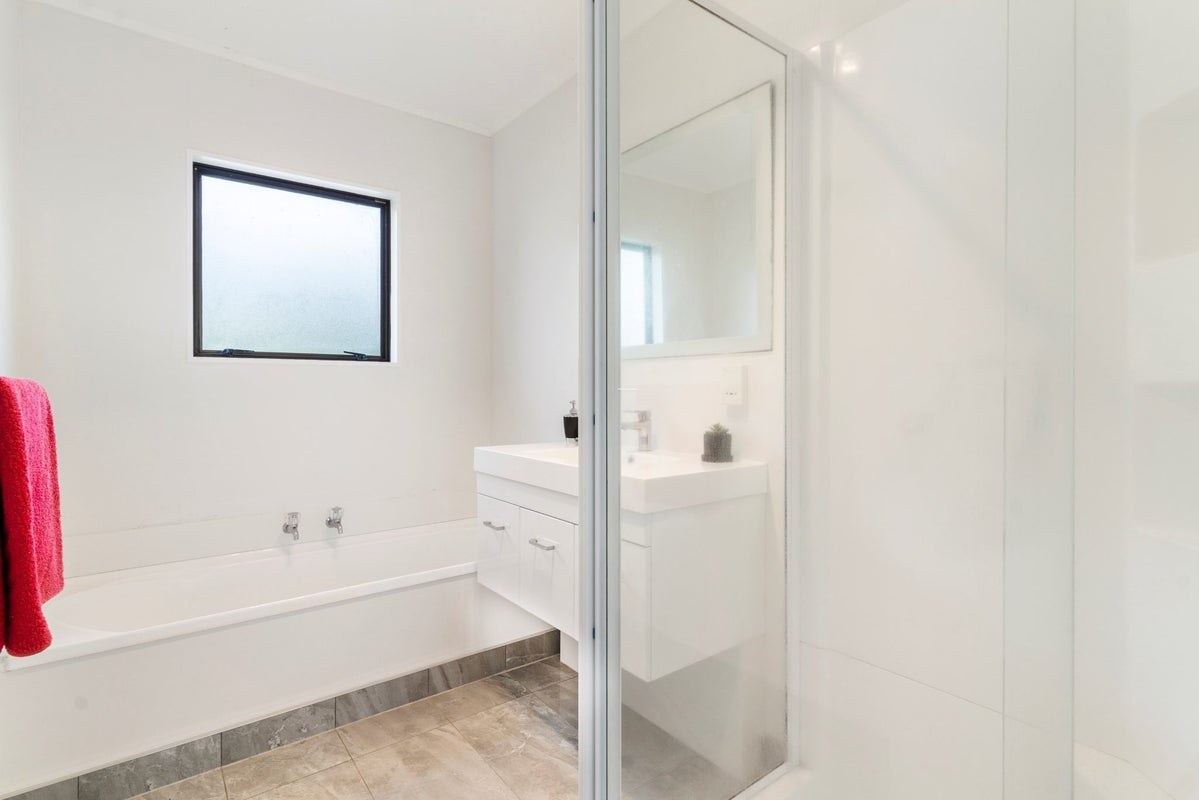 1/26 Savoy Road, Glen Eden, Auckland - Carousel 18