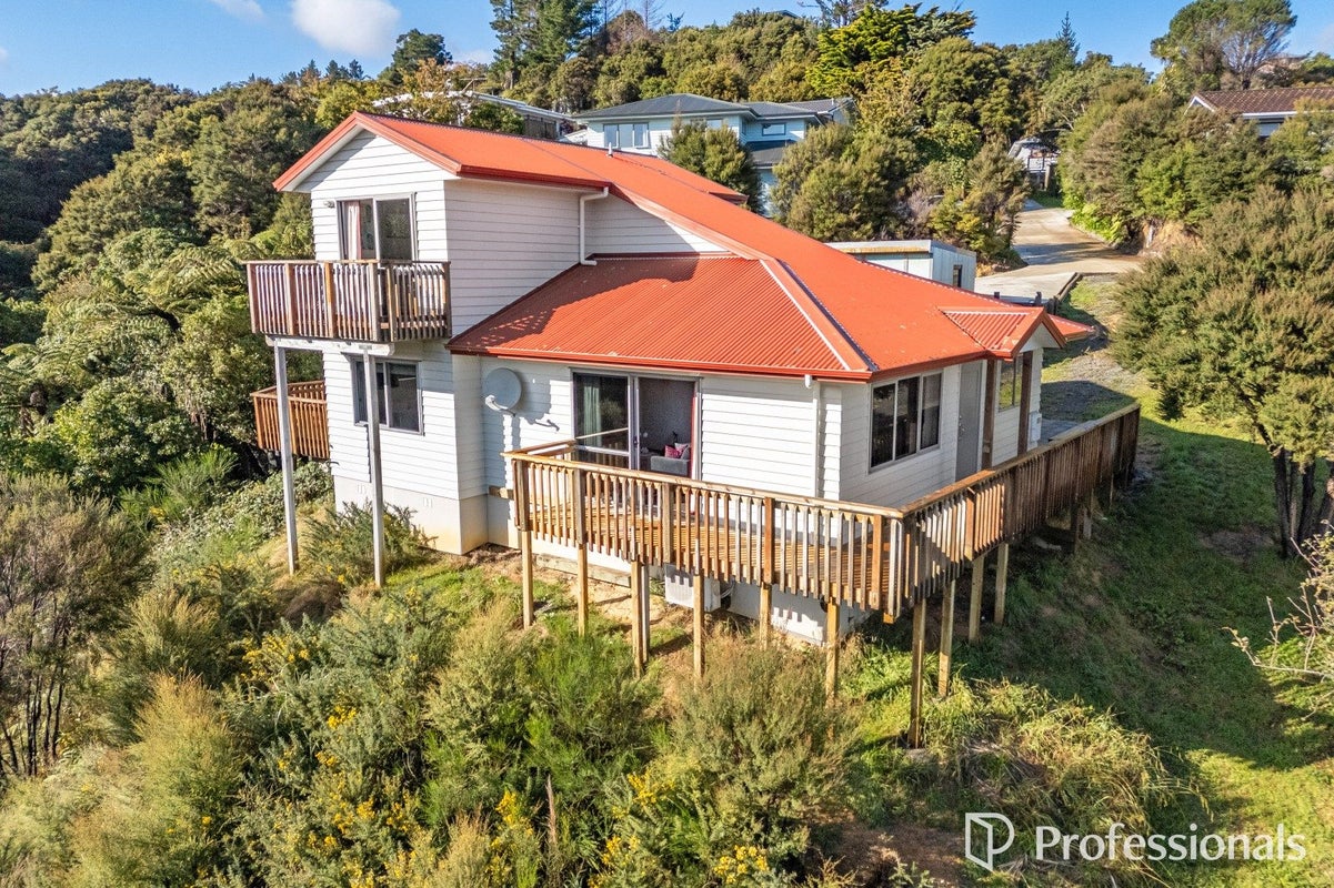 45B Kingsley Street, Stokes Valley, Lower Hutt - Carousel 1
