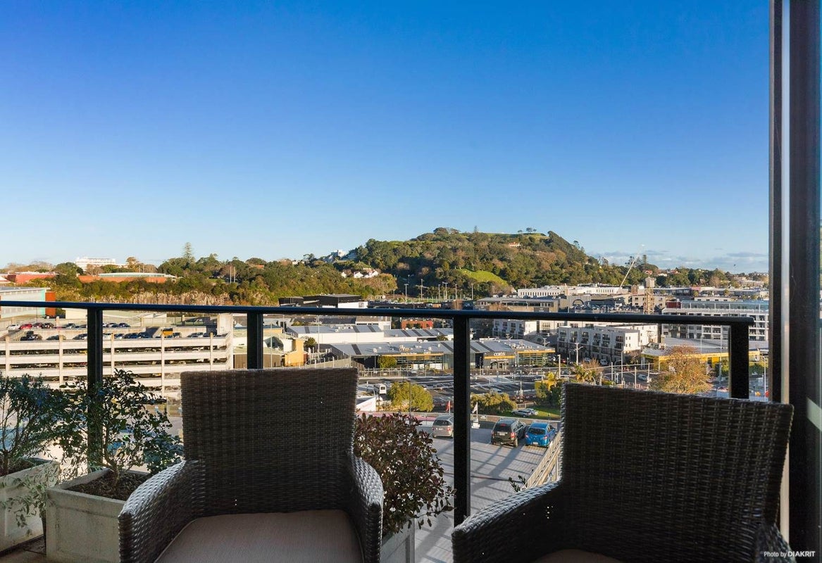 501/8 Nugent Street, Grafton, Auckland - Carousel 2
