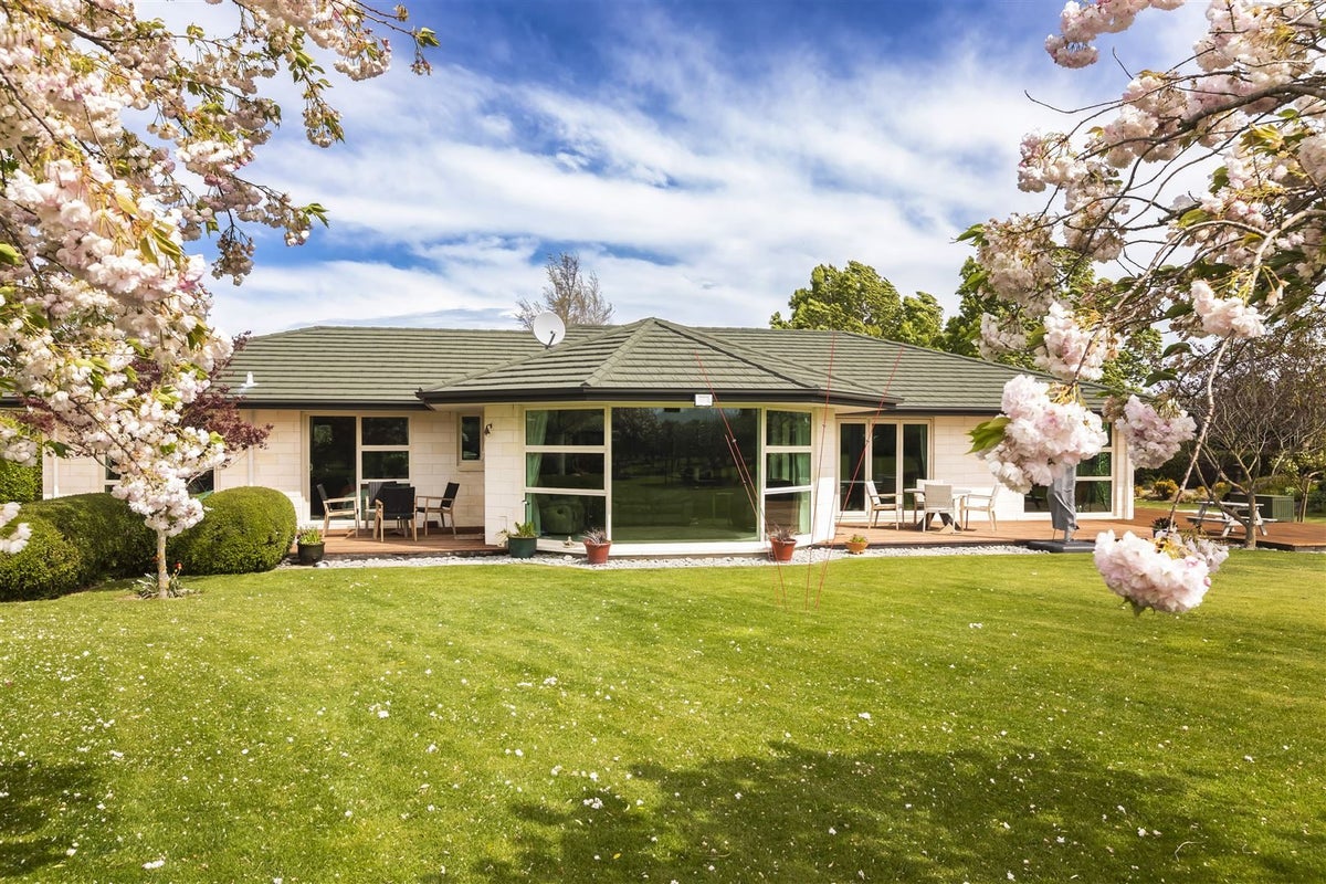 107 Vicenza Drive, Ohoka, Kaiapoi - Carousel 1