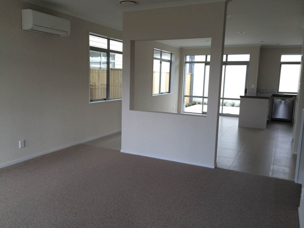 23 Sycamore Street, Flat Bush, Auckland - Carousel 2