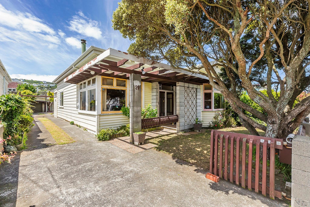29 Derwent Street, Island Bay, Wellington - Carousel 1
