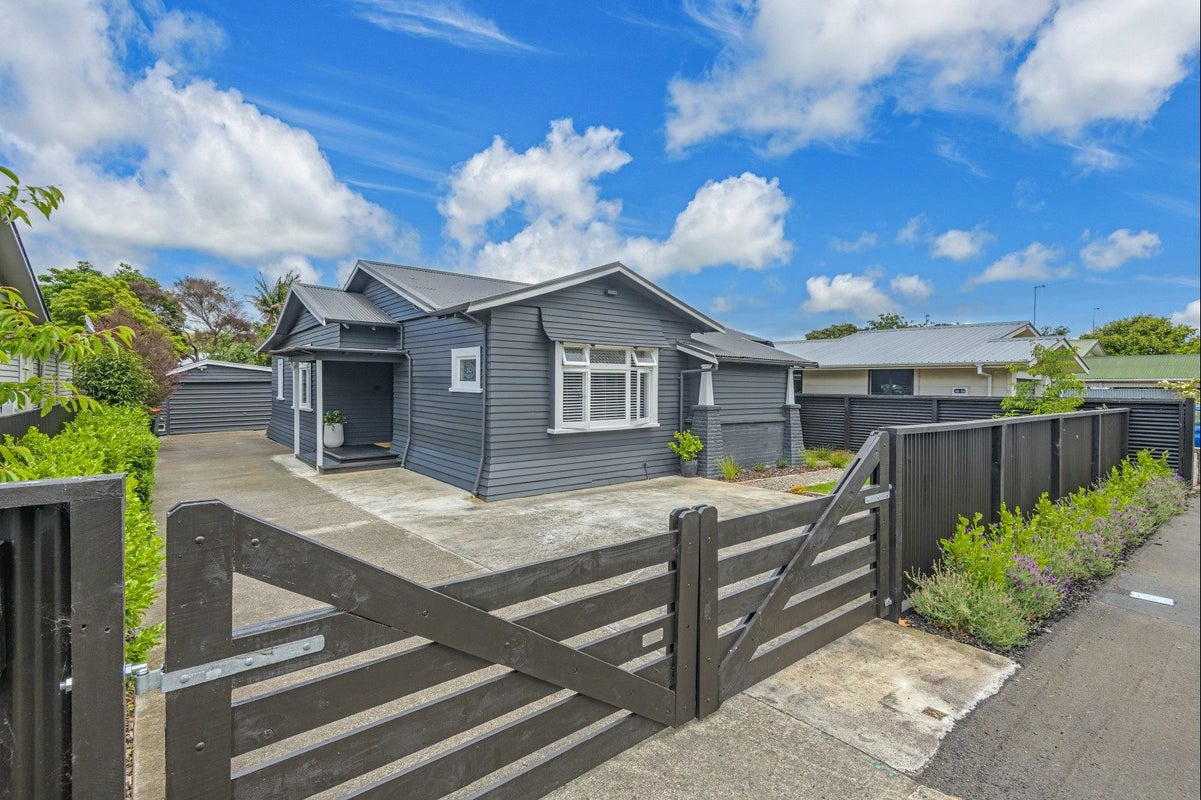 80 Lyndhurst Street, Takaro, Palmerston North - Carousel 1