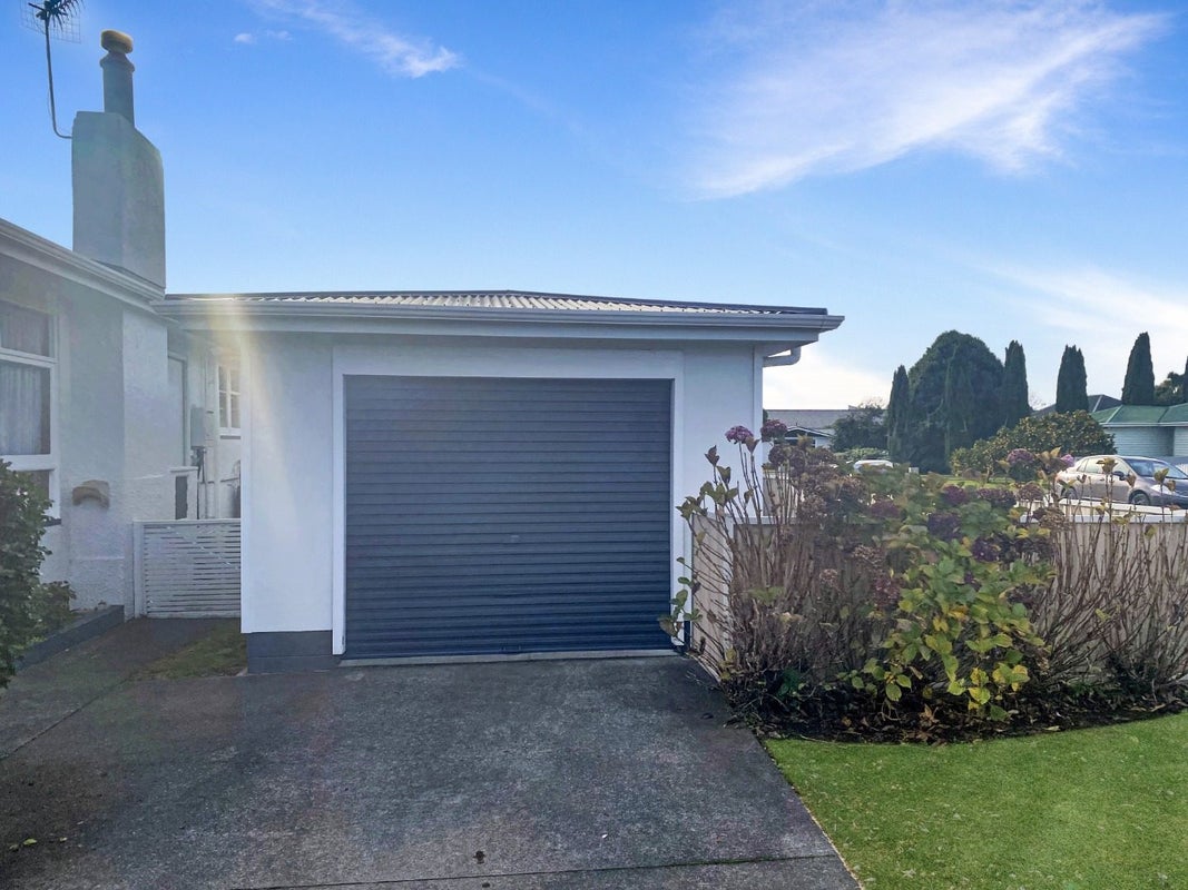 8 Worcester Street, Taradale, Napier - Carousel 18