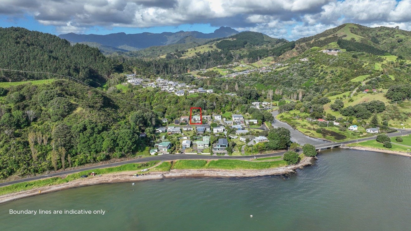 12 Hazlett Road, Te Mata - Carousel 2