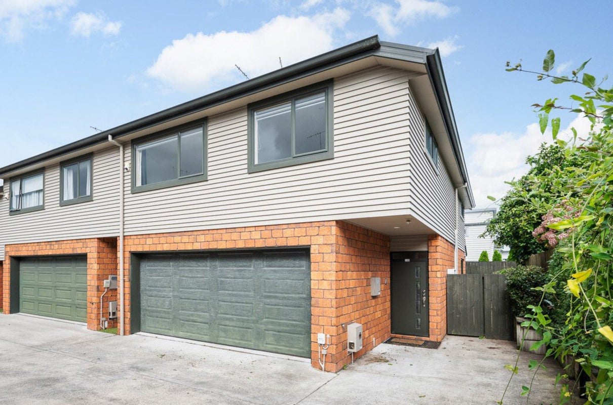 14D Kelvin Place, Hamilton East, Hamilton - Carousel 1