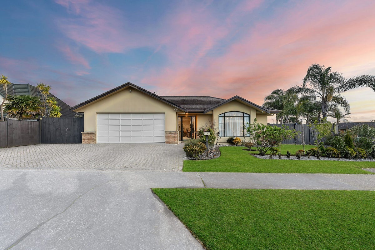 27 Maghera Drive, East Tamaki Heights, Manukau City, Auckland - Carousel 1