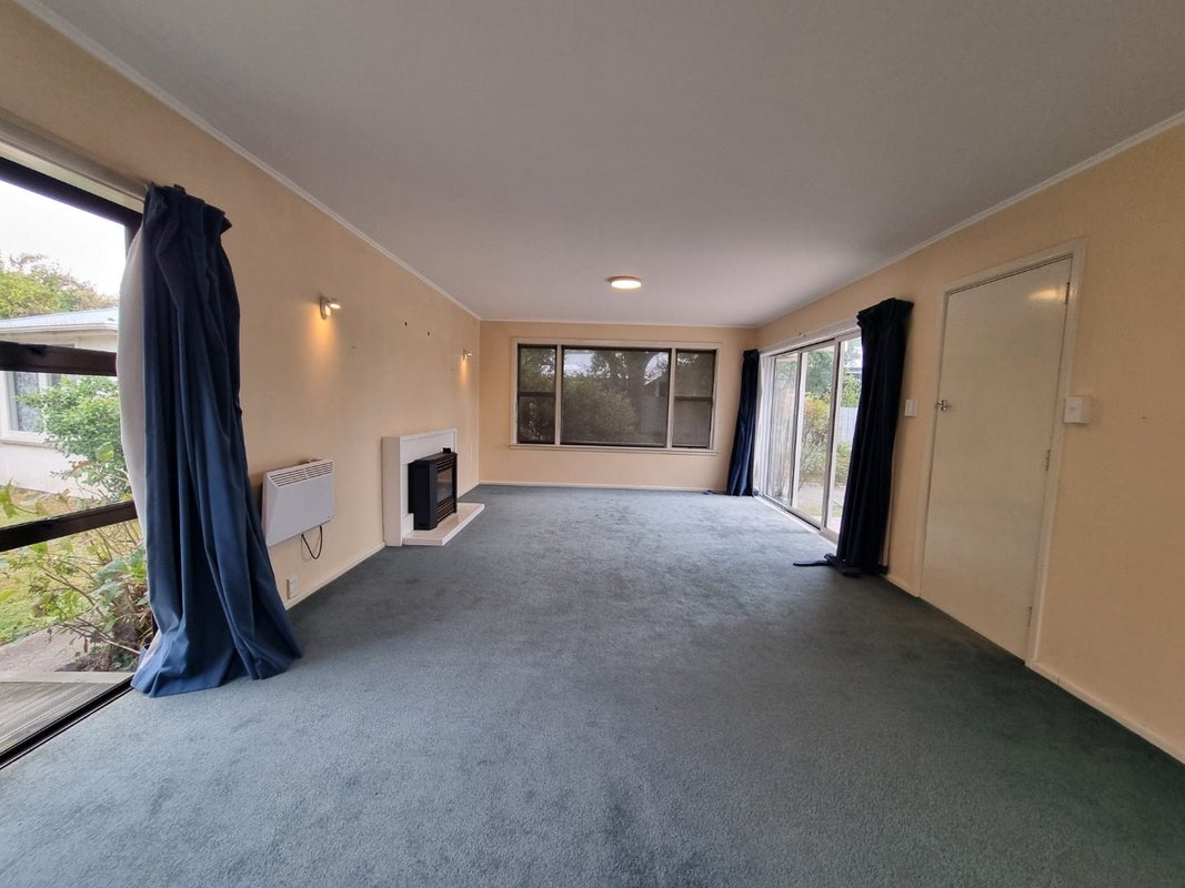 9 Kingsgate Place, Burnside, Christchurch - Carousel 2