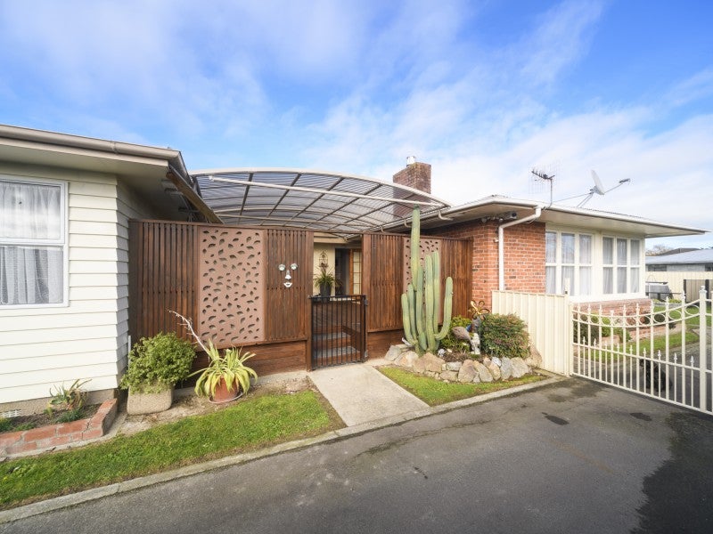 9 Stafford Place, Awapuni, Palmerston North - Carousel 1