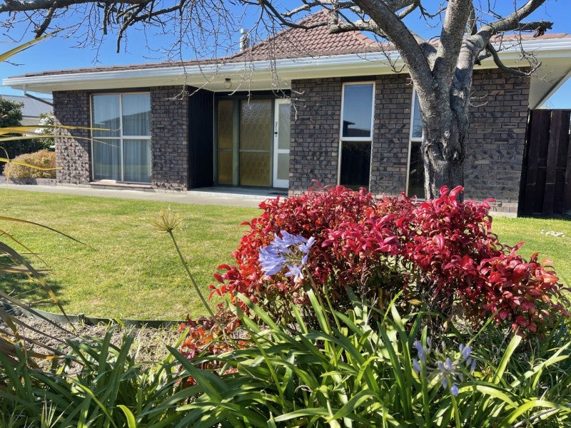 37 York Avenue, Tamatea, Napier - Carousel 1