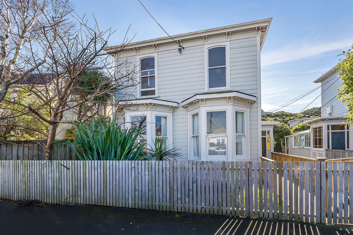 81 Mein Street, Newtown, Wellington - Carousel 1